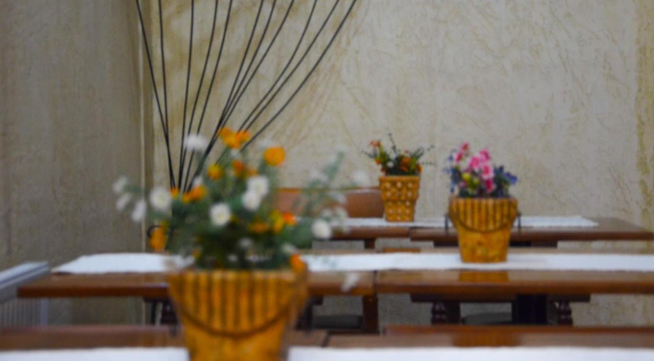 Hotel Dikran Los Angeles  Exterior photo